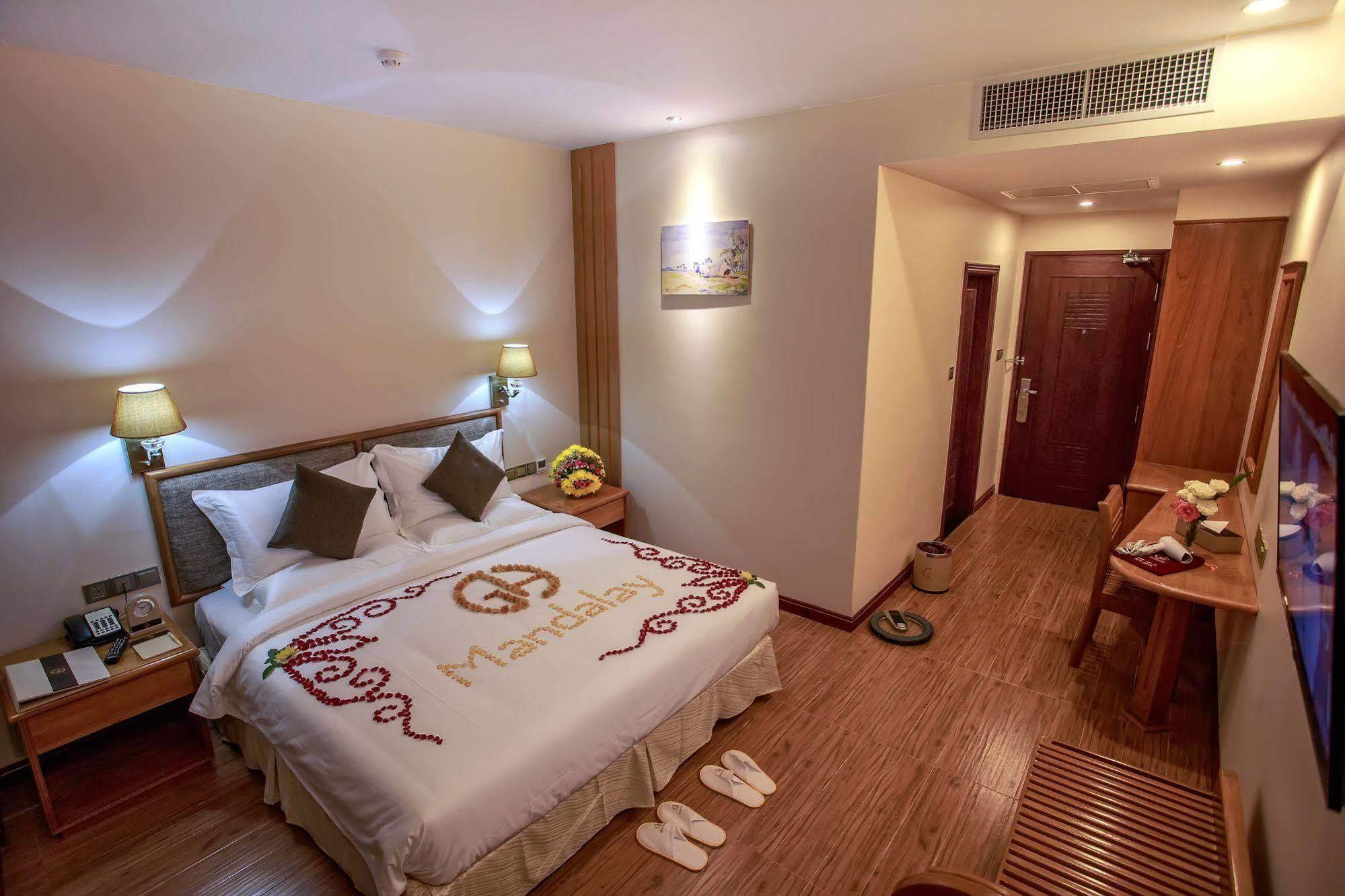 Hotel Golden Mandalay