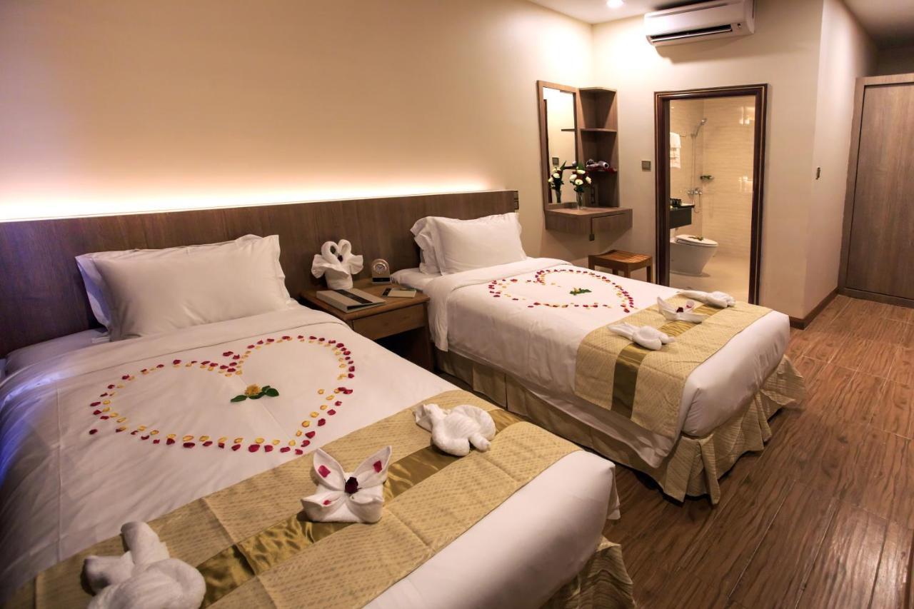 Golden Hotel